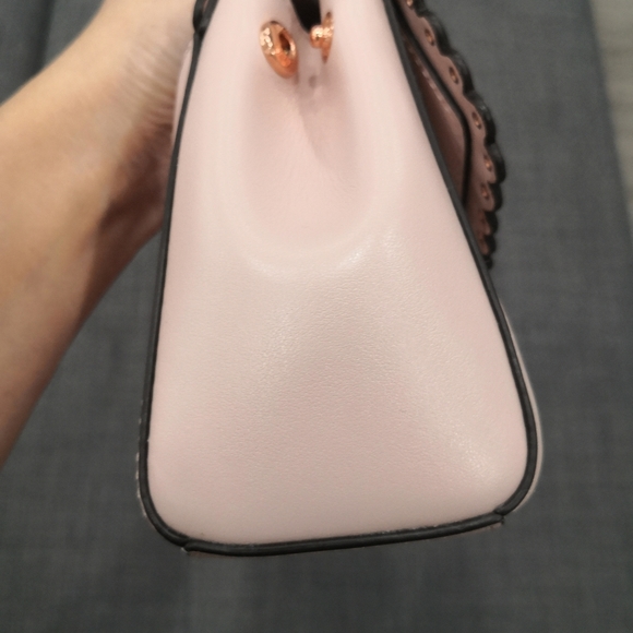 Michael  Kors Crossbody Bag - Picture 4 of 11